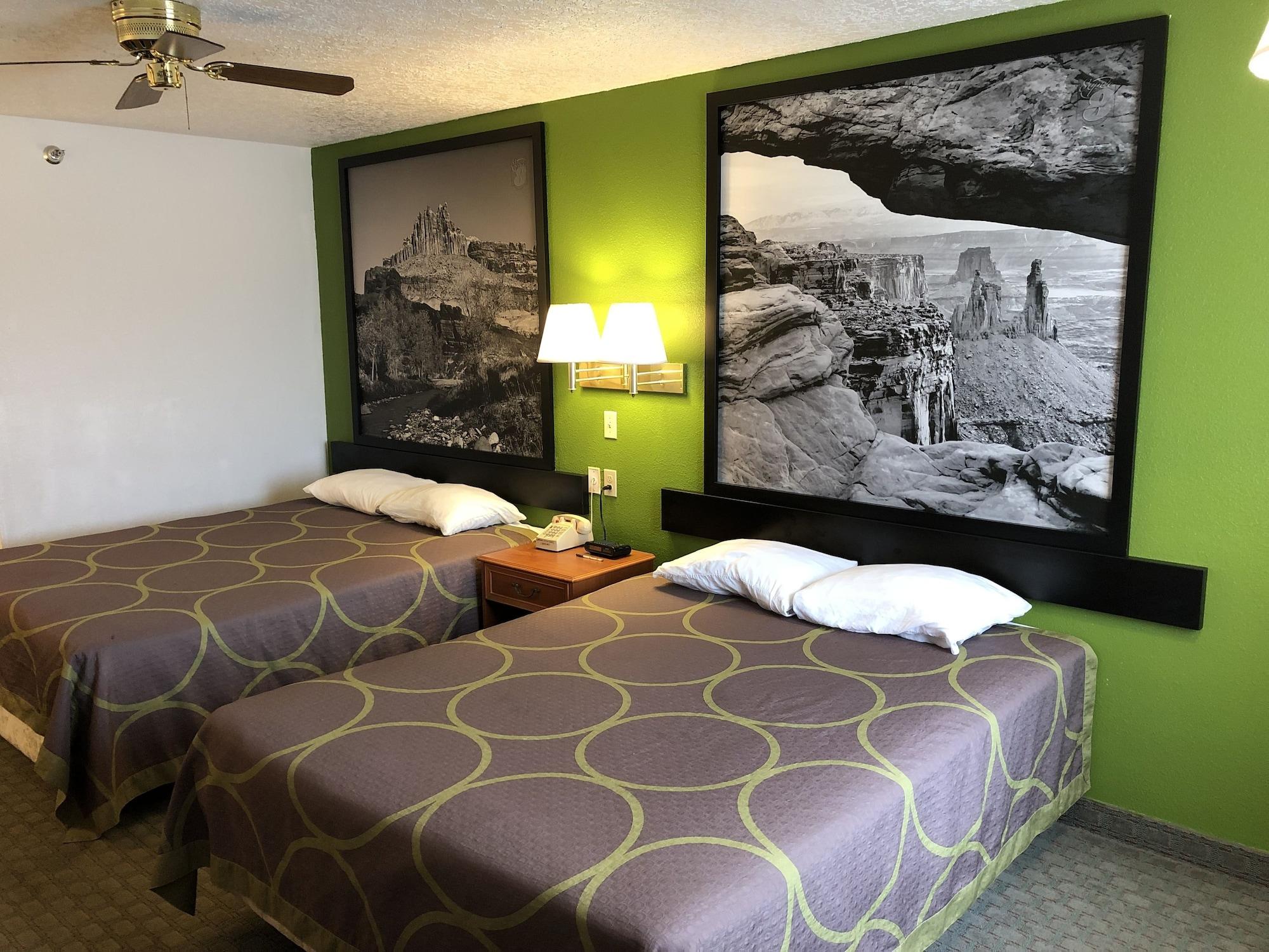 Motel Super 8 By Wyndham Price Esterno foto