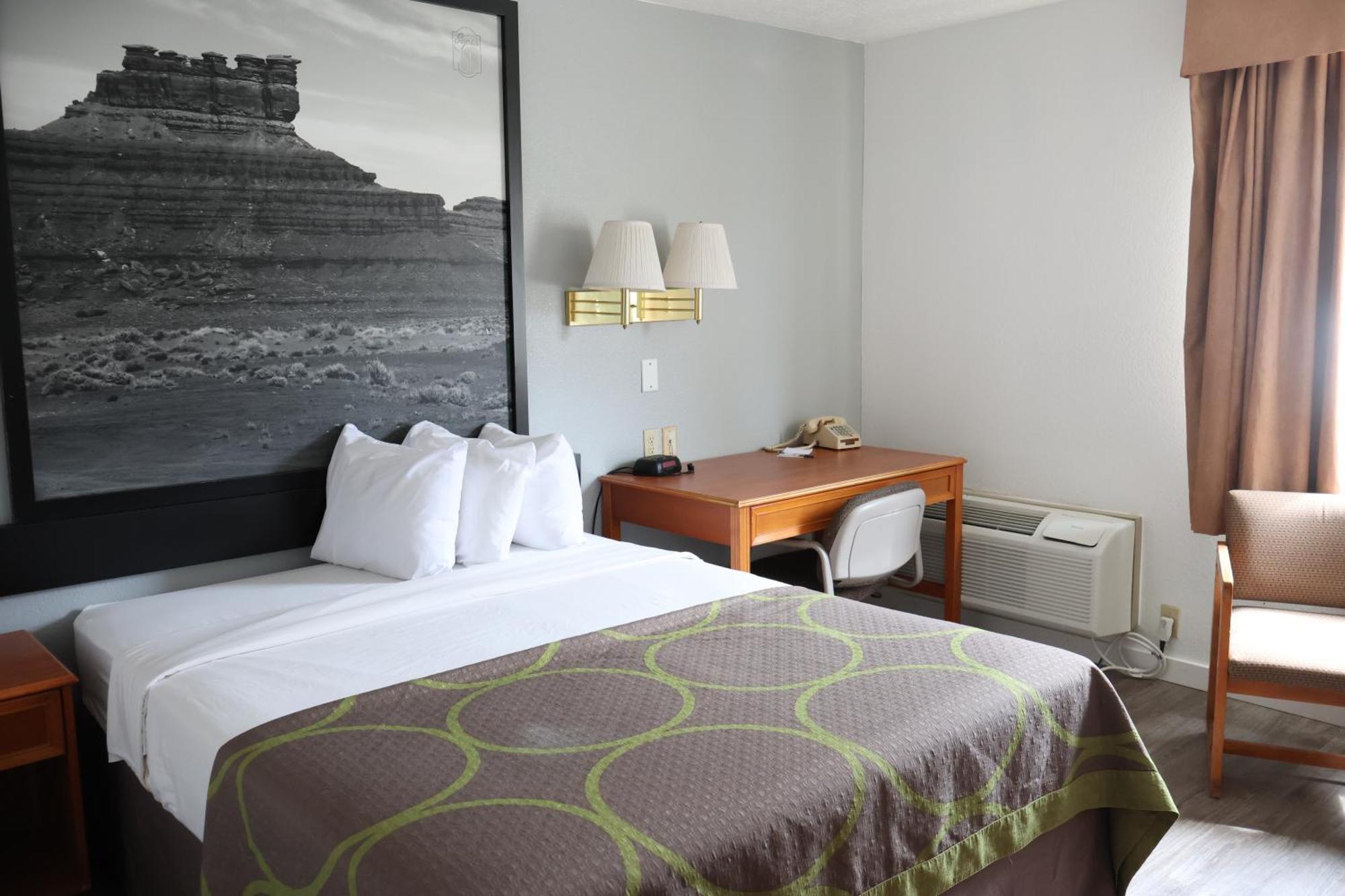 Motel Super 8 By Wyndham Price Esterno foto