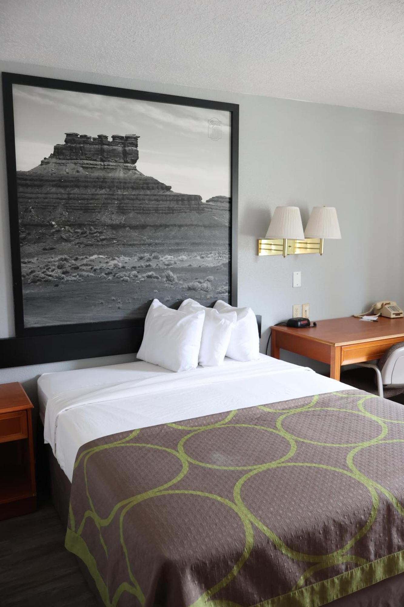 Motel Super 8 By Wyndham Price Esterno foto